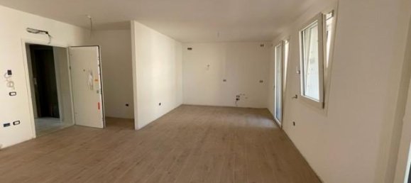 4 rooms Apartment in Selvazzano Dentro, Italy No. 25238 6