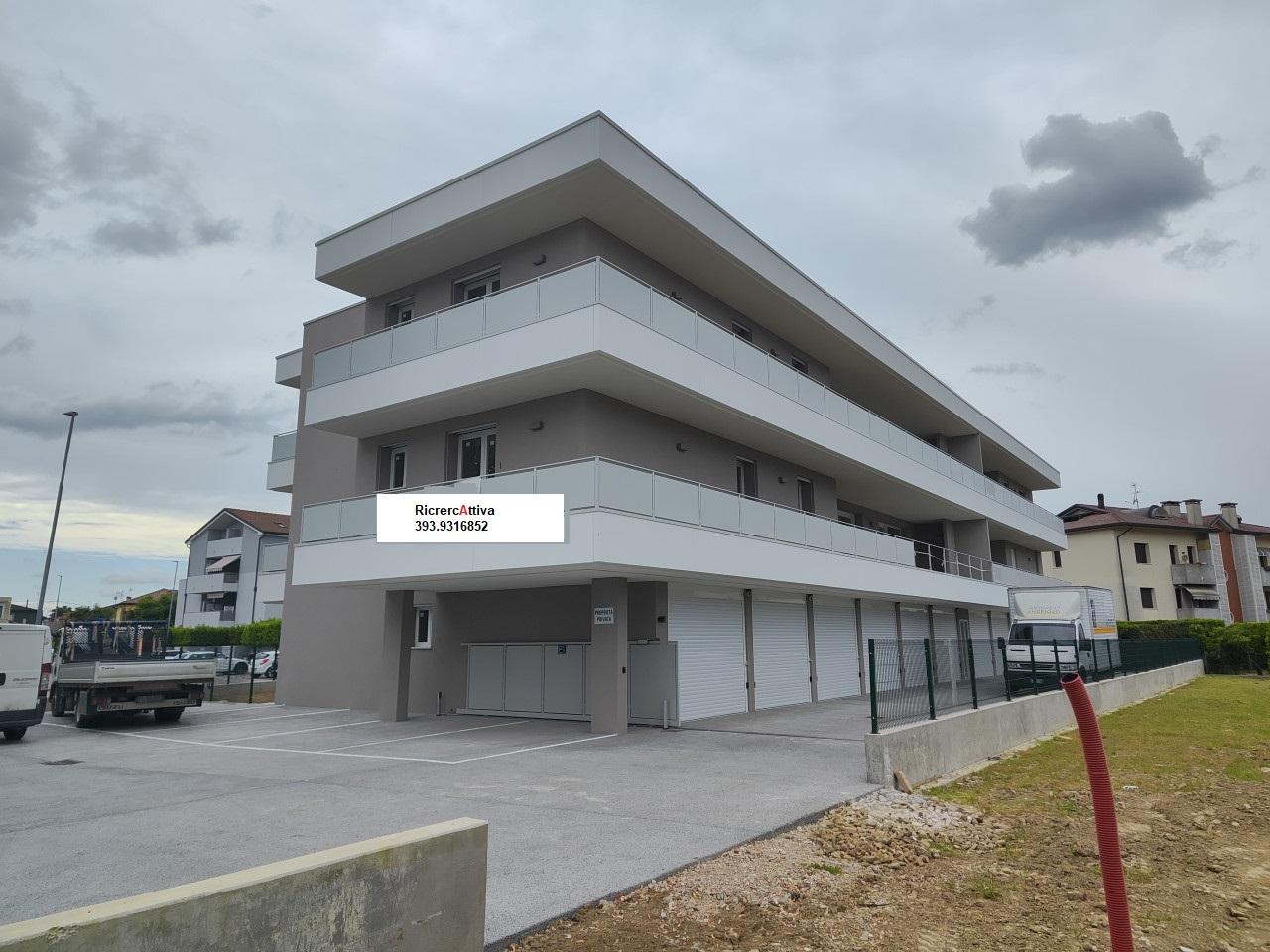 4 rooms Apartment in Selvazzano Dentro, Italy No. 25238