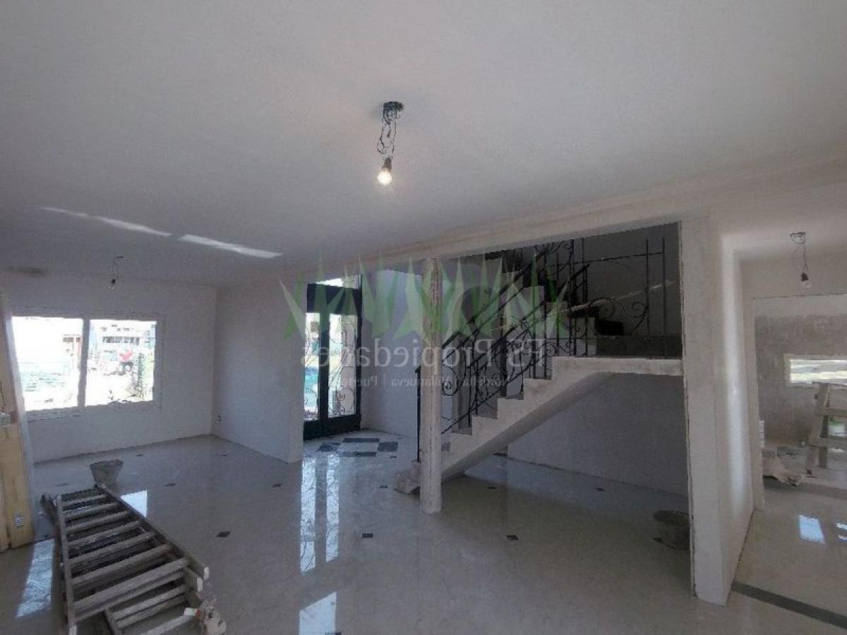 4 bedrooms House in Tigre, Argentina No. 53784