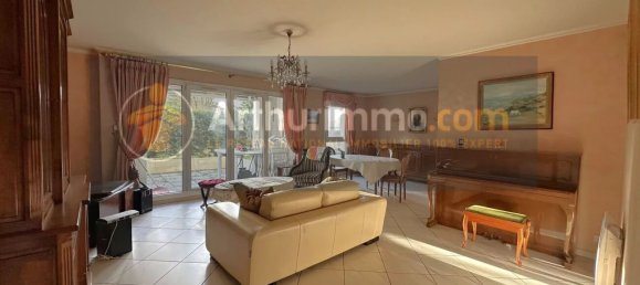 3 bedrooms Apartment in Livry-Gargan, France No. 145509 4