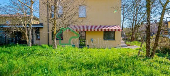 3 bedrooms Villa in Crema, Italy No. 205866 9