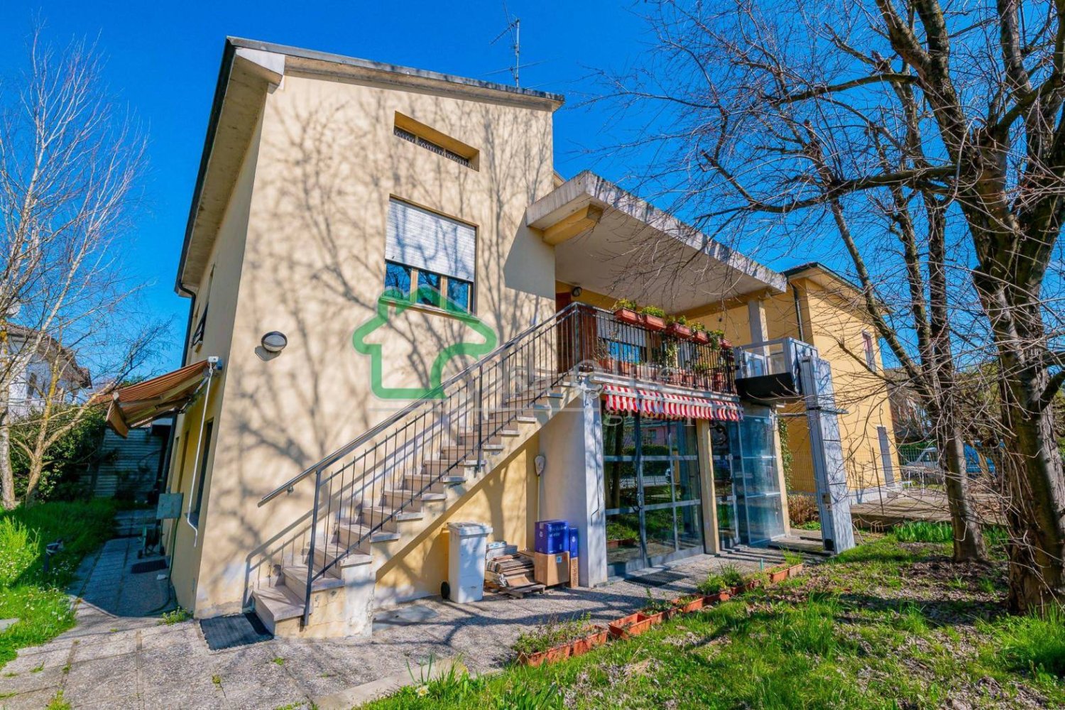 3 bedrooms Villa in Crema, Italy No. 205866