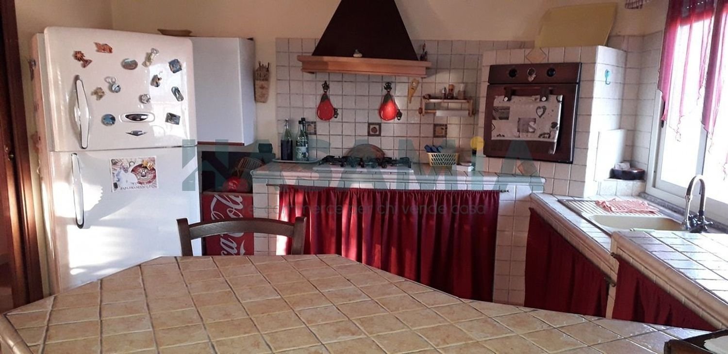 Ático de 6 dormitorios en Ragusa, Italy No. 363137