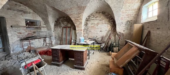 8 rooms House in Pianella, Italy No. 103887 31