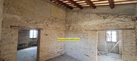 8 rooms House in Pianella, Italy No. 103887 8