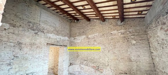 8 rooms House in Pianella, Italy No. 103887 12