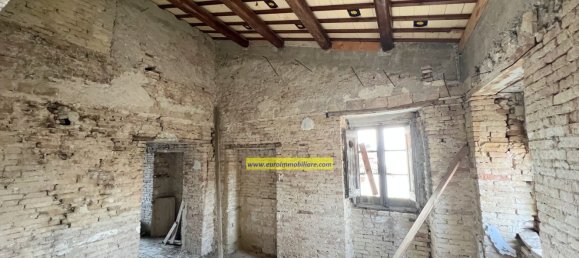 8 rooms House in Pianella, Italy No. 103887 15