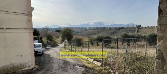 8 rooms House in Pianella, Italy No. 103887 23