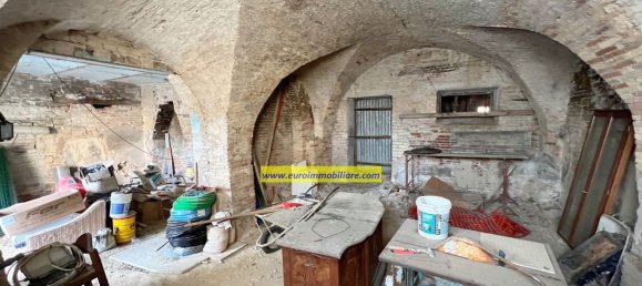 8 rooms House in Pianella, Italy No. 103887 32