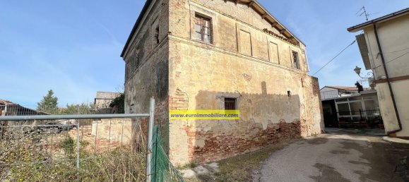 8 rooms House in Pianella, Italy No. 103887 2