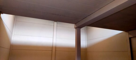 424m² Warehouse in Cartuja Baja, Spain No. 191502 2