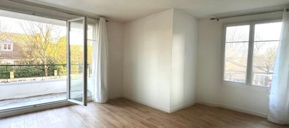 1 bedroom Apartment in Le Plessis-Trevise, France No. 168597 2