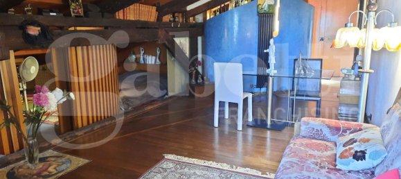 3 rooms Castles in Venice, Italy No. 57196 3