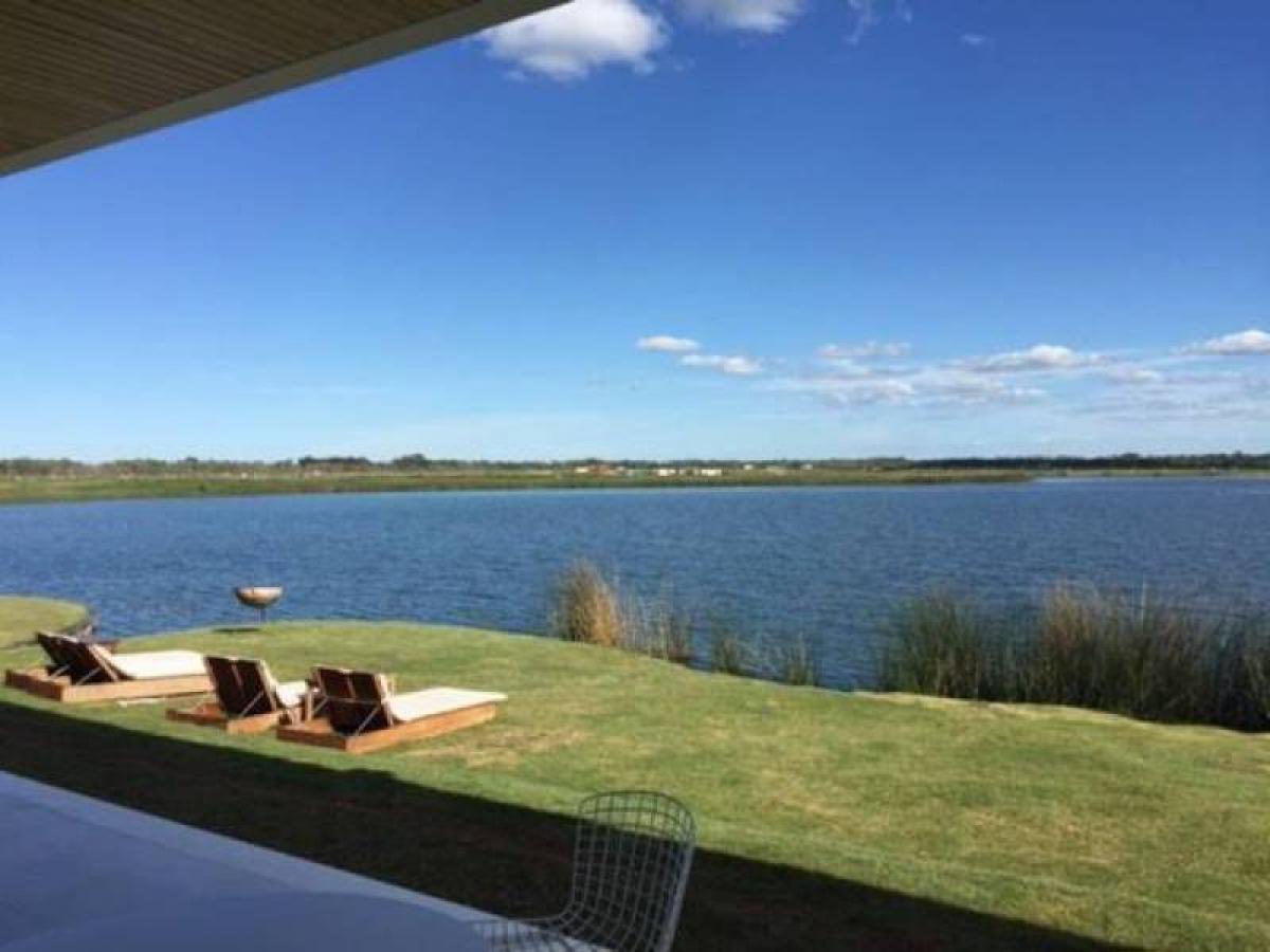  Land in Escobar, Argentina No. 114712