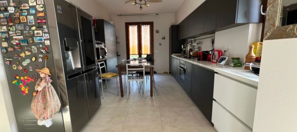 4 Schlafzimmer Doppelhaus in Pesaro, Italy, Nr. 313986 7