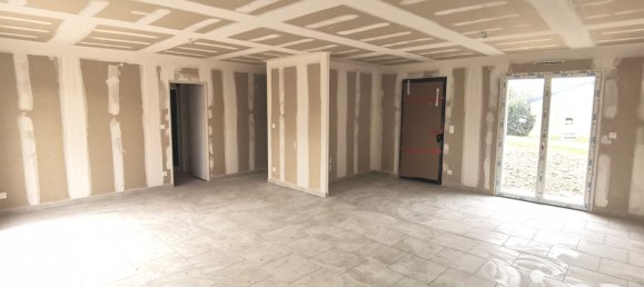 3 bedrooms House in Presnoy, France No. 269942 4