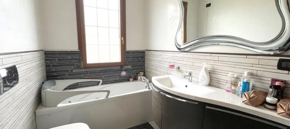 4 bedrooms Villa in Seravezza, Italy No. 51205 33