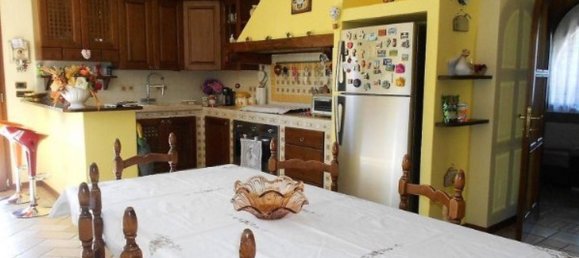 4 bedrooms Villa in Seravezza, Italy No. 51205 22