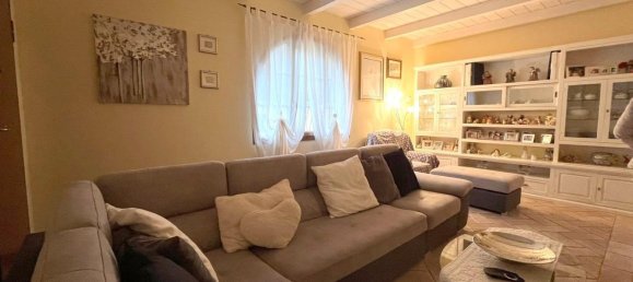 4 bedrooms Villa in Seravezza, Italy No. 51205 18