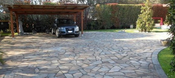 4 bedrooms Villa in Seravezza, Italy No. 51205 4