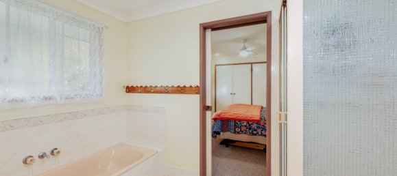 4 غرف نوم مزرعة في Woowoonga, Australia رقم 533 23