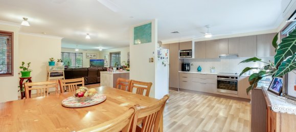 4 غرف نوم مزرعة في Woowoonga, Australia رقم 533 9