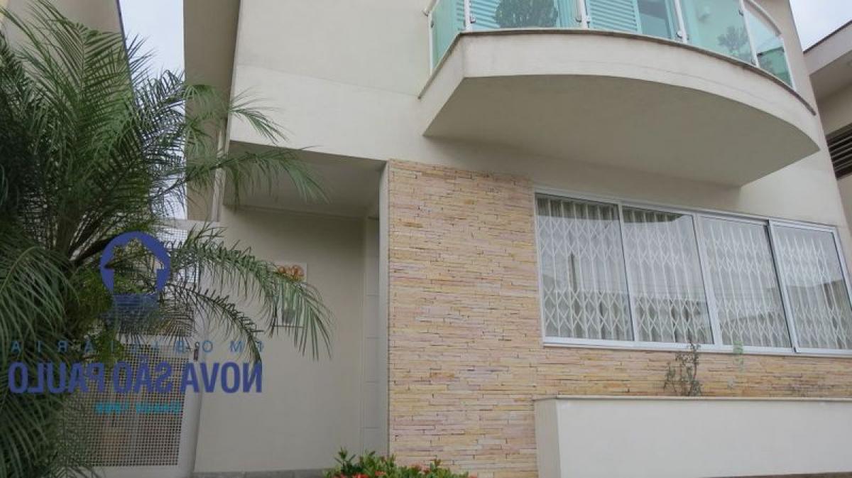 4 bedrooms House in Sao Paulo, Brazil No. 504538