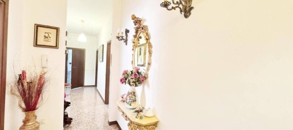 2 bedrooms Apartment in Seregno, Italy No. 354826 8