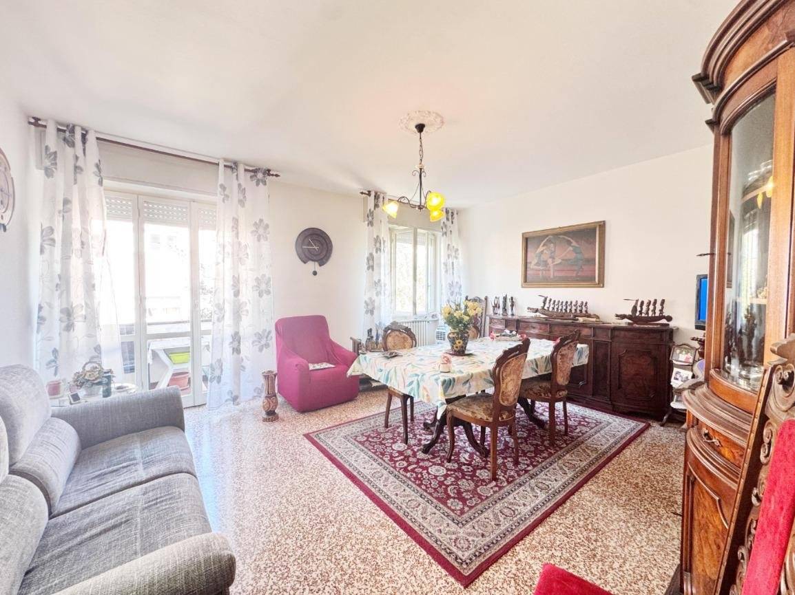 2 bedrooms Apartment in Seregno, Italy No. 354826