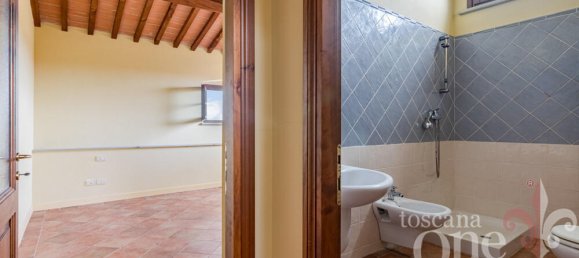 Apartamento T2 em Casciana Terme Lari, Italy N.º 221537 16