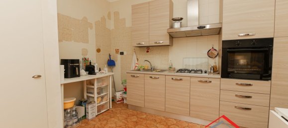 3 rooms Apartment in Genoa, Italy No. 299789 7
