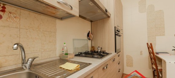 3 rooms Apartment in Genoa, Italy No. 299789 9