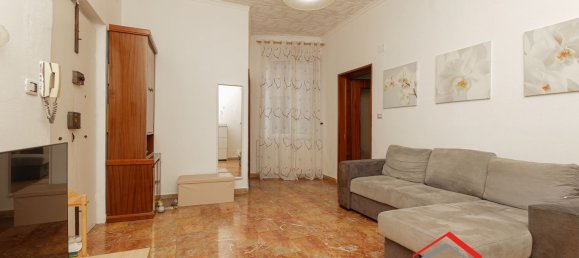 3 rooms Apartment in Genoa, Italy No. 299789 4