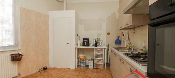 3 rooms Apartment in Genoa, Italy No. 299789 11