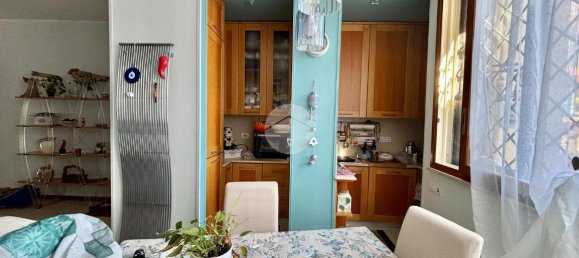 4 rooms Apartment in Pozzuoli, Italy No. 65663 11