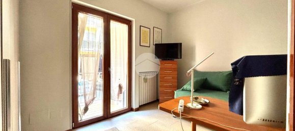 4 rooms Apartment in Pozzuoli, Italy No. 65663 21