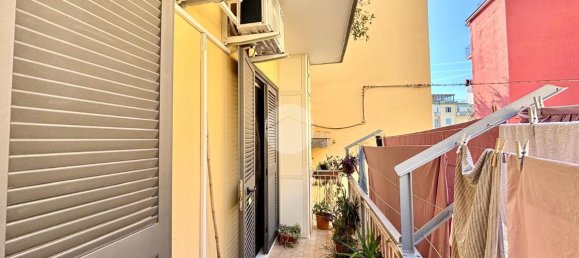 4 rooms Apartment in Pozzuoli, Italy No. 65663 25