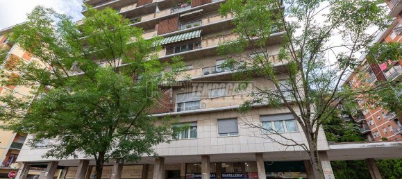 3 rooms Apartment in Brescia, Italy No. 236670 52