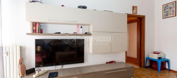 3 rooms Apartment in Brescia, Italy No. 236670 16
