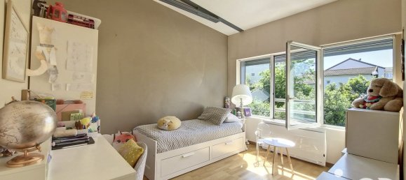 3 bedrooms House in Bagneux, France No. 284225 5