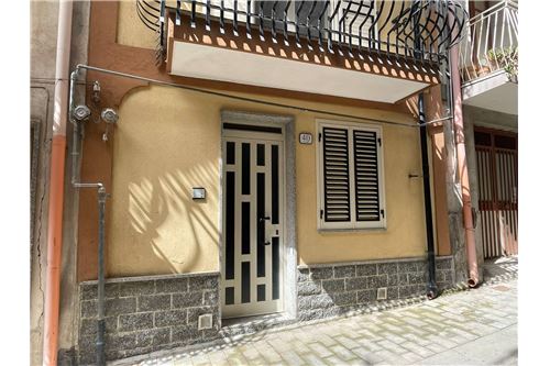 Дом с 2 спальнями в Франкавилла ди Сичилия, Италия № 280112