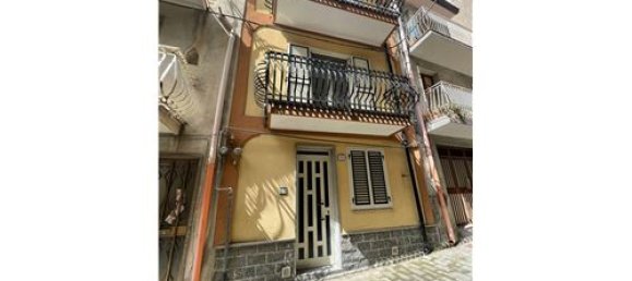 Дом с 2 спальнями в Франкавилла ди Сичилия, Италия № 280112 2