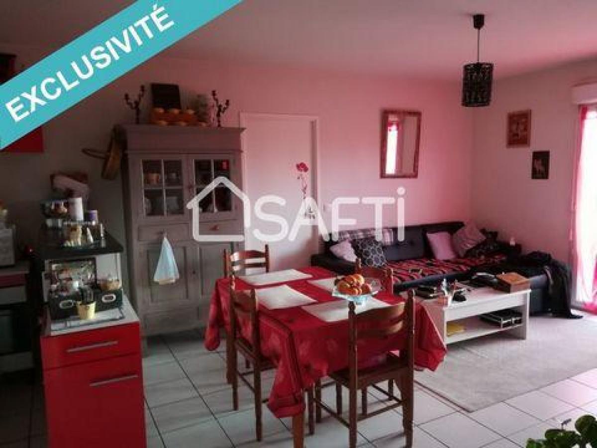 2 bedrooms Apartment in Langon, France No. 13079