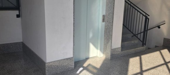 3 Schlafzimmer Penthouse in Tavazzano con Villavesco, Italy, Nr. 378486 4