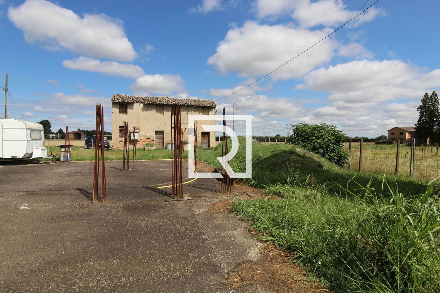 Земельный участок в Русси, Италия № 324469