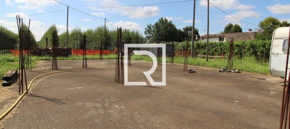 Земельный участок в Русси, Италия № 324469 2