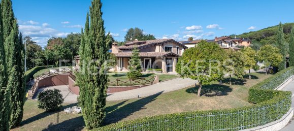 Вилла с 3 спальнями в Перуджа, Италия № 125633 34