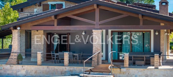 Вилла с 3 спальнями в Перуджа, Италия № 125633 3