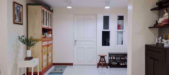 3 bedrooms Condo in Huai Khwang, Thailand No. 4797 4