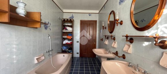 4 bedrooms House in Boca, Italy No. 102144 5